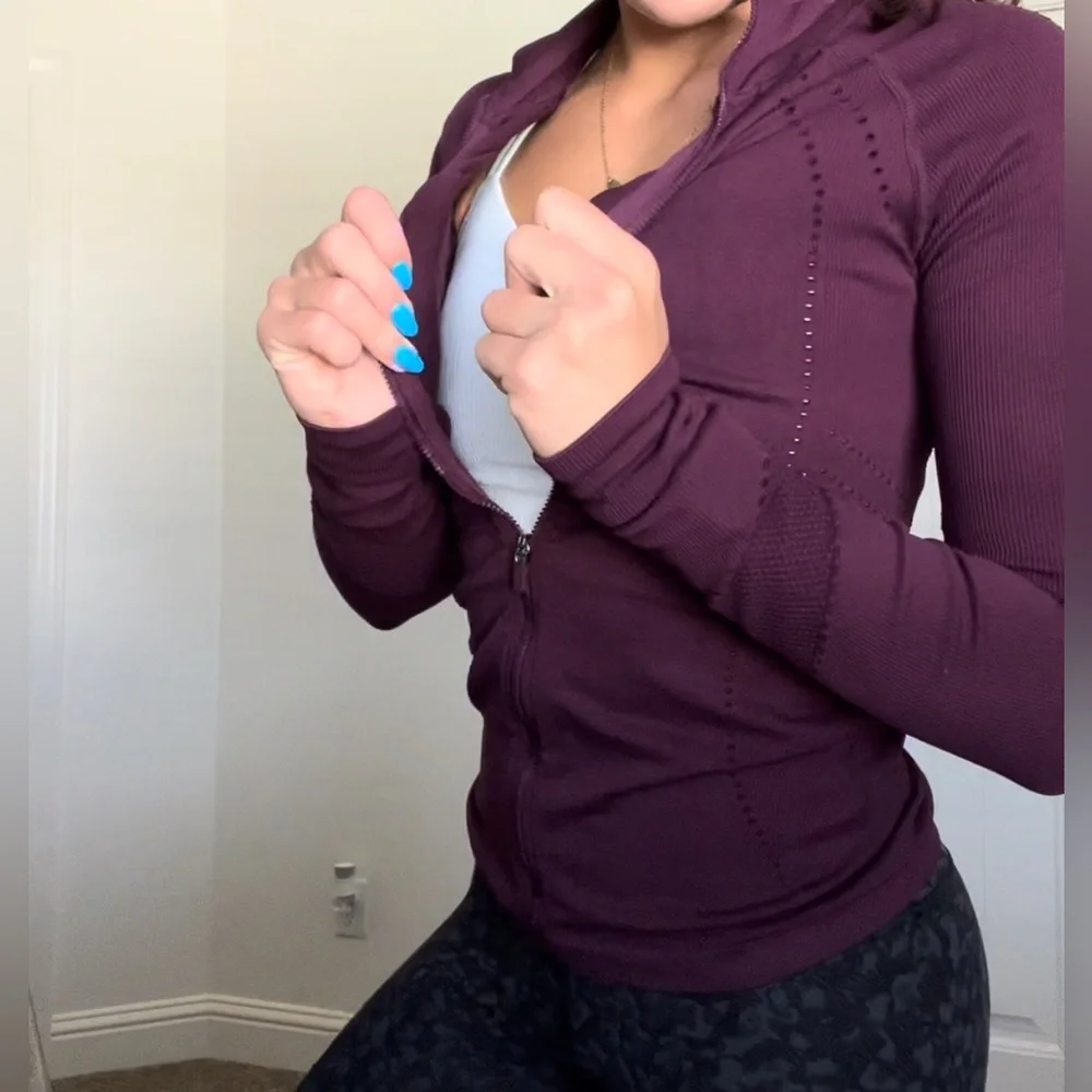 Fabletics Ribbed Zip-up Jacket - Picture 7 of 13